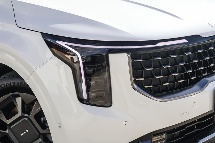 2025 Kia Carnival GT-Line HEV