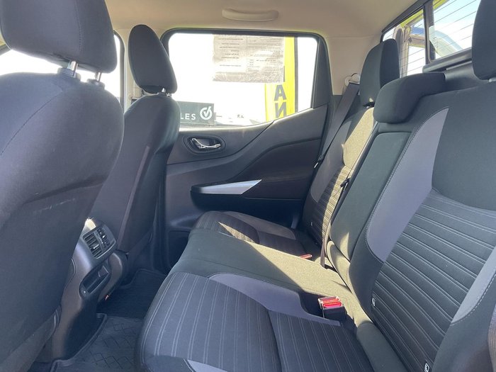 2023 Nissan Navara ST