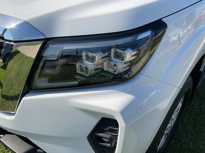 2023 Nissan Navara ST