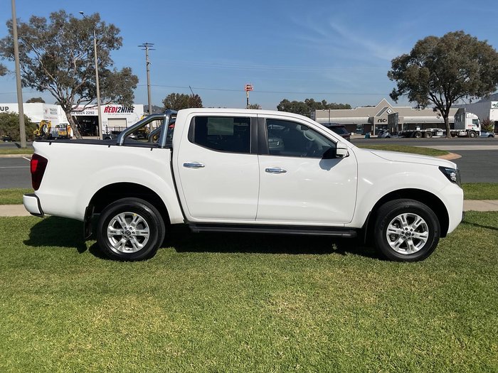 2023 Nissan Navara ST