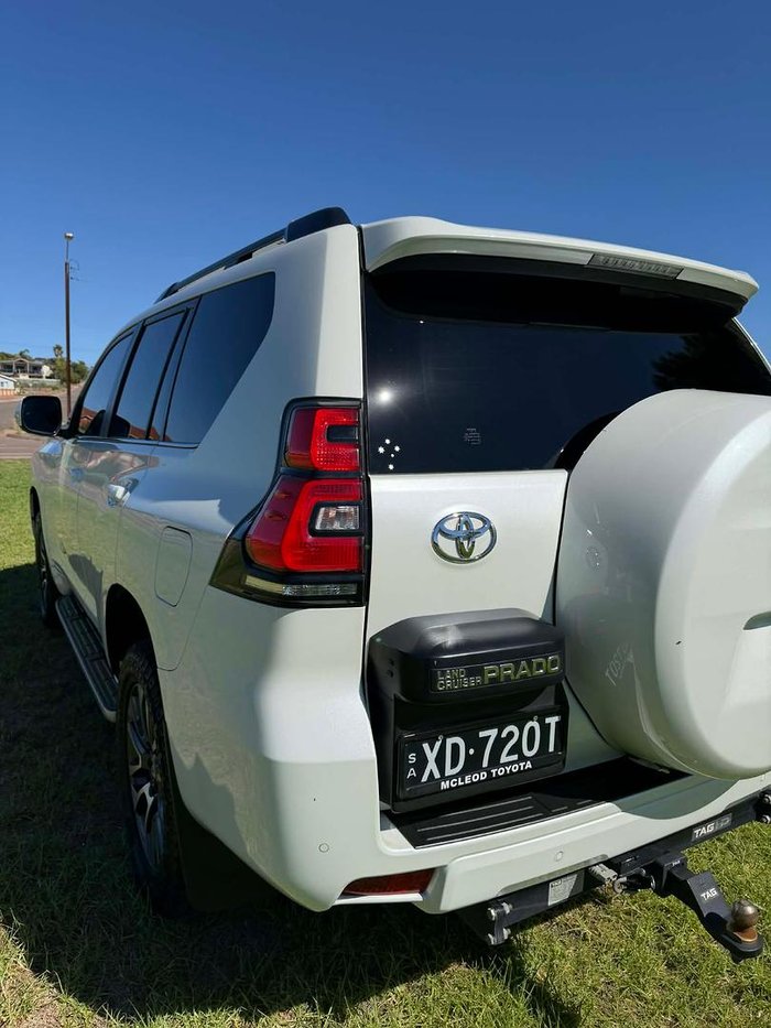 2023 Toyota Landcruiser Prado VX