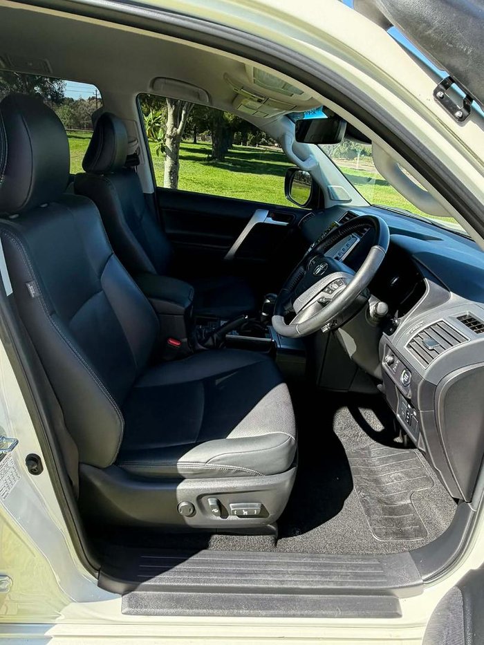 2023 Toyota Landcruiser Prado VX