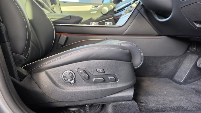2025 Genesis GV80 2.5T Signature