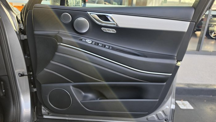 2025 Genesis GV80 2.5T Signature
