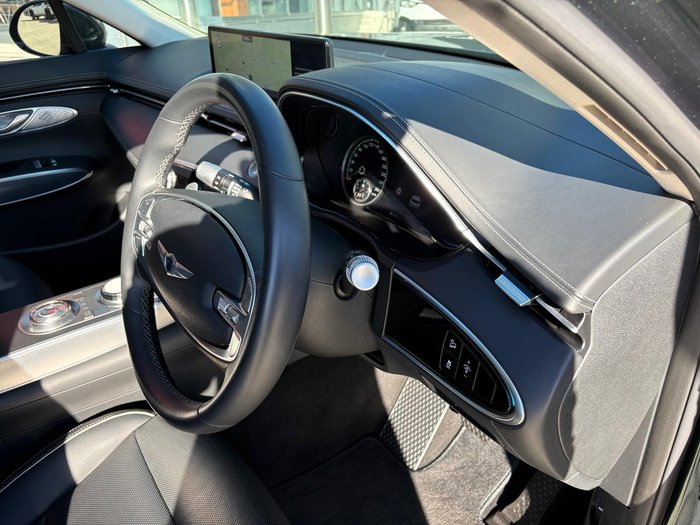 2023 Genesis GV70 2.5T AWD