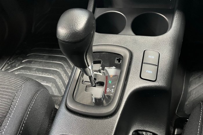 2022 Toyota Hilux SR