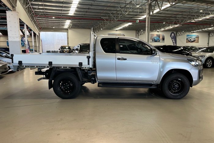 2022 Toyota Hilux SR