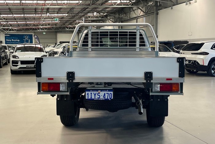 2022 Toyota Hilux SR