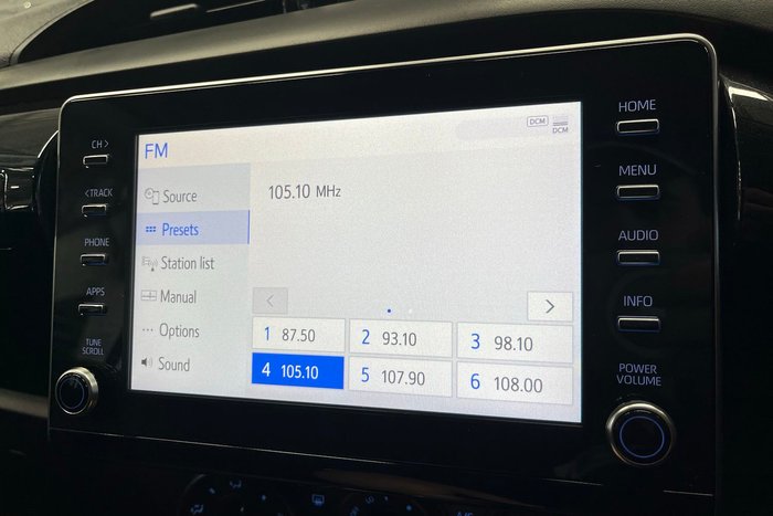 2022 Toyota Hilux SR