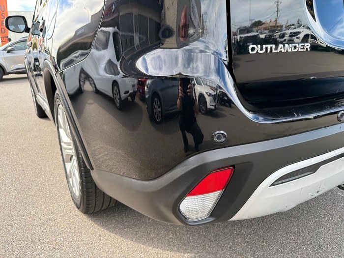 2021 Mitsubishi Outlander ES