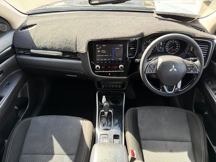 2021 Mitsubishi Outlander ES