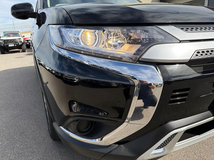 2021 Mitsubishi Outlander ES