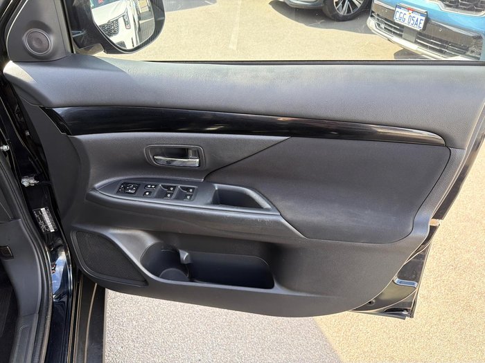 2021 Mitsubishi Outlander ES