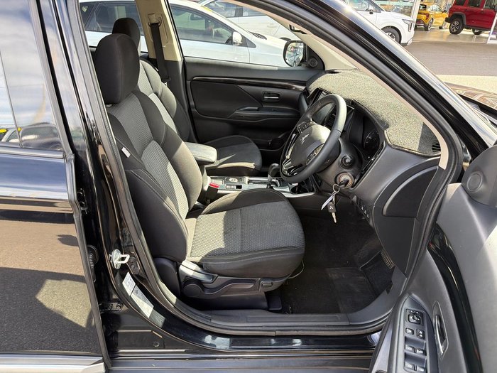 2021 Mitsubishi Outlander ES