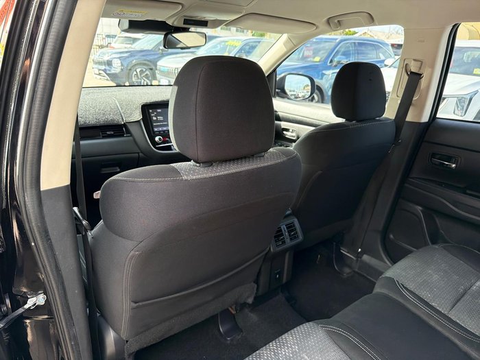 2021 Mitsubishi Outlander ES