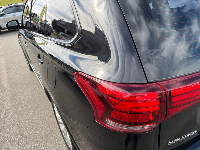 2021 Mitsubishi Outlander ES