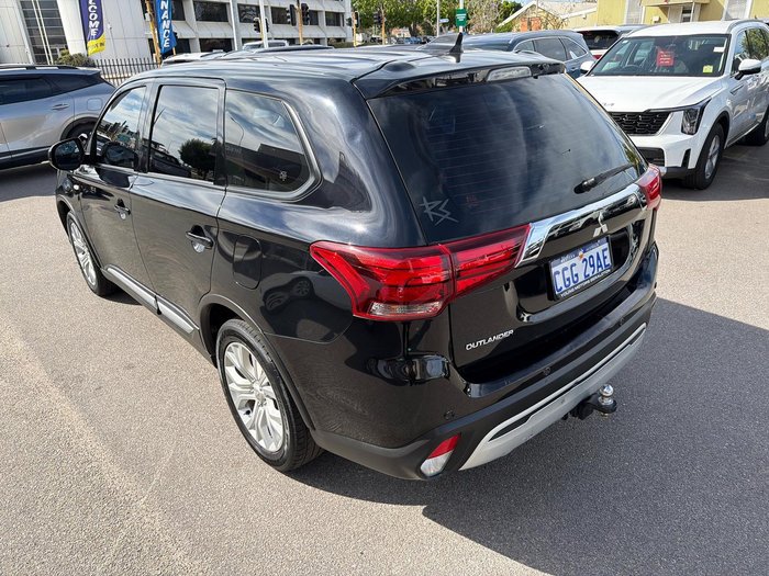 2021 Mitsubishi Outlander ES