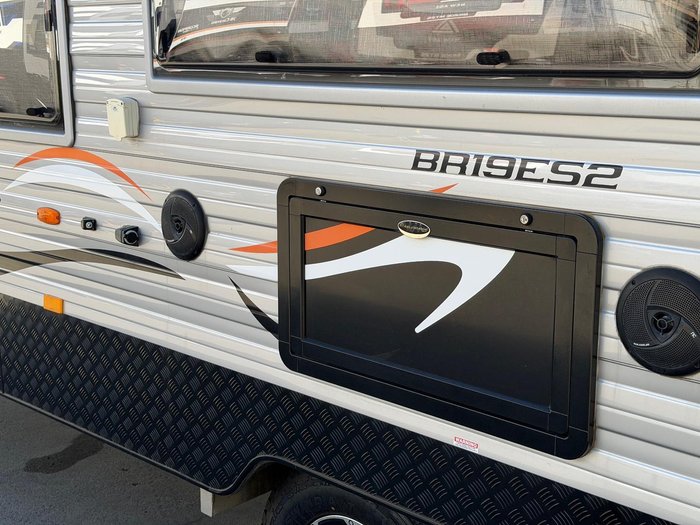 2015 New Age Caravans Big Red 19 Es2