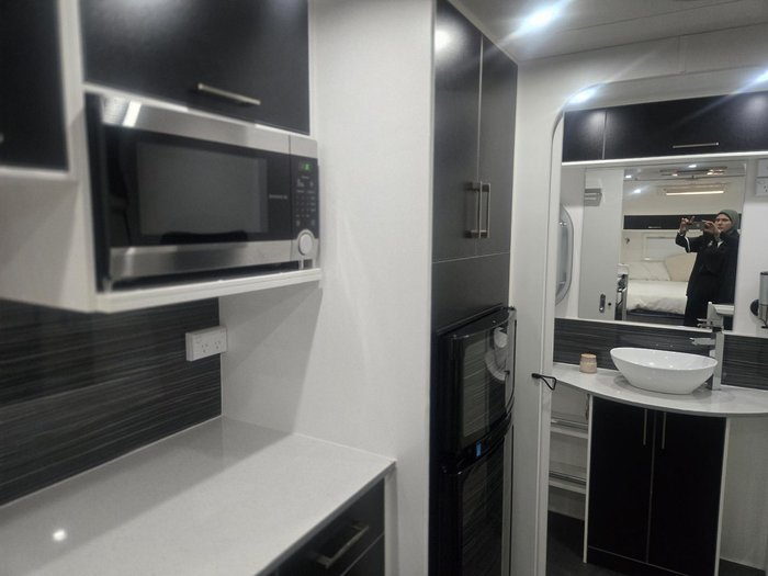 2015 New Age Caravans Big Red 19 Es2
