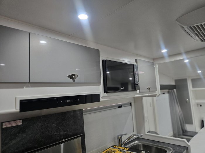 2016 JB Caravans Dirt Road
