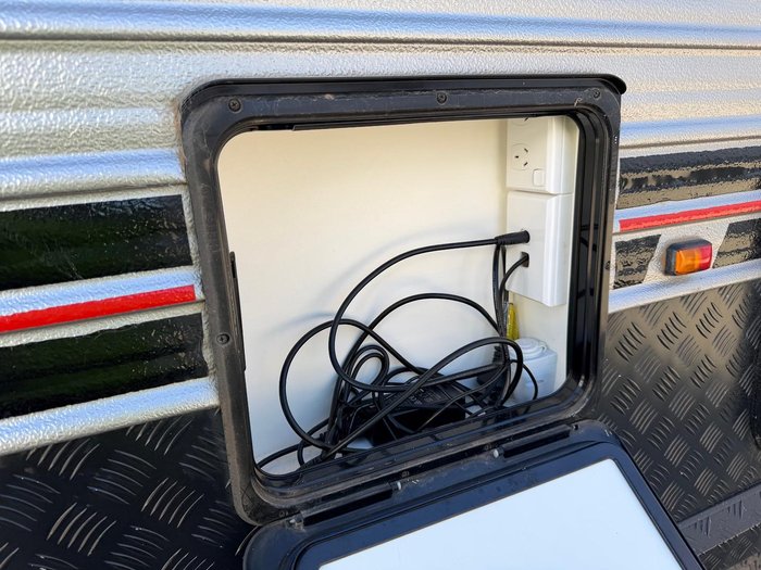 2016 JB Caravans Dirt Road