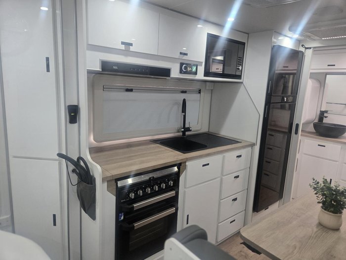2024 JB Caravans Gator X 17'10 Rear Door