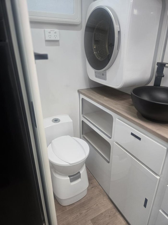 2024 JB Caravans Gator X 17'10 Rear Door