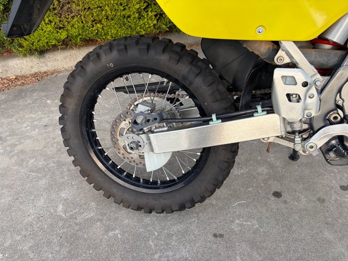 2019 Suzuki DR-Z400E Yellow