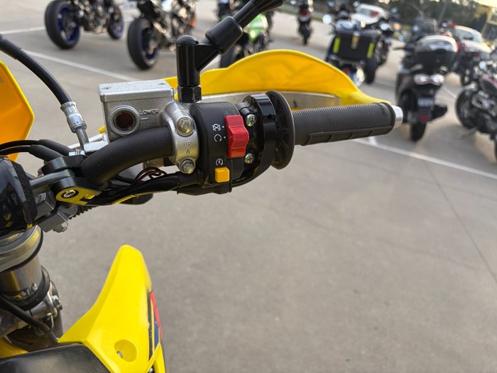 2019 Suzuki DR-Z400E Yellow