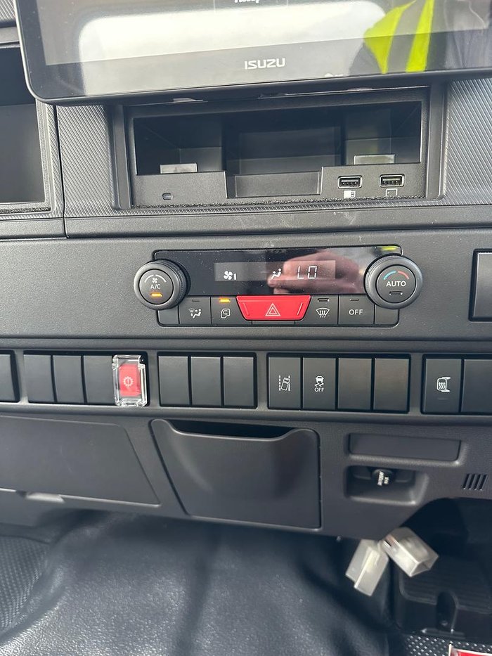 2026 Isuzu N Series NQR 88/80-190 AM D42