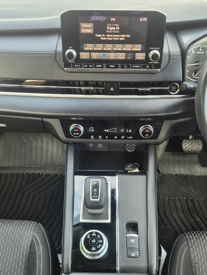 2023 Mitsubishi Outlander ES