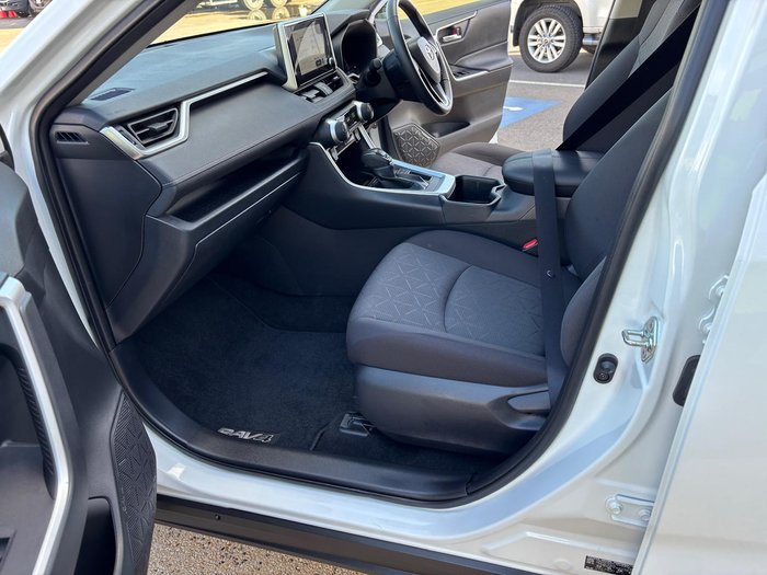 2023 Toyota RAV4 GXL