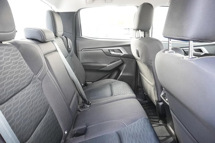 2023 Isuzu D-MAX LS-M