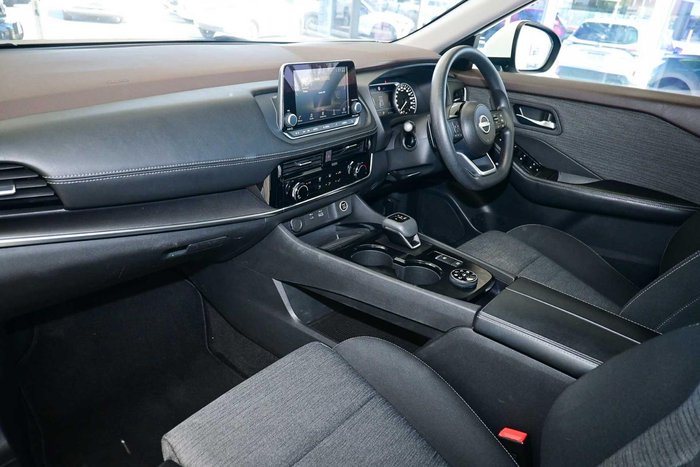 2024 Nissan X-TRAIL ST
