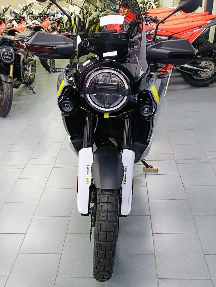 2024 Husqvarna Norden 901