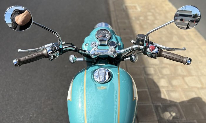 2025 Royal Enfield Classic 650