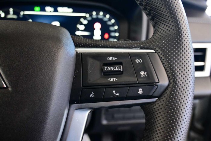 2025 Mitsubishi Outlander LS