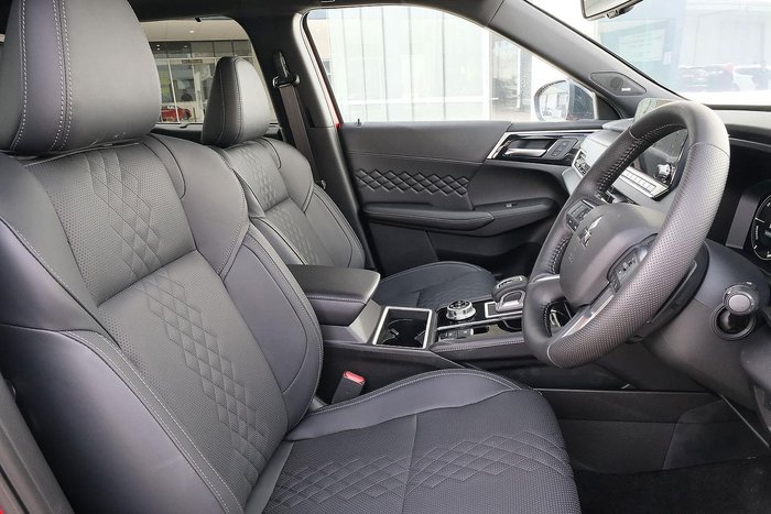 2025 Mitsubishi Outlander PHEV GSR