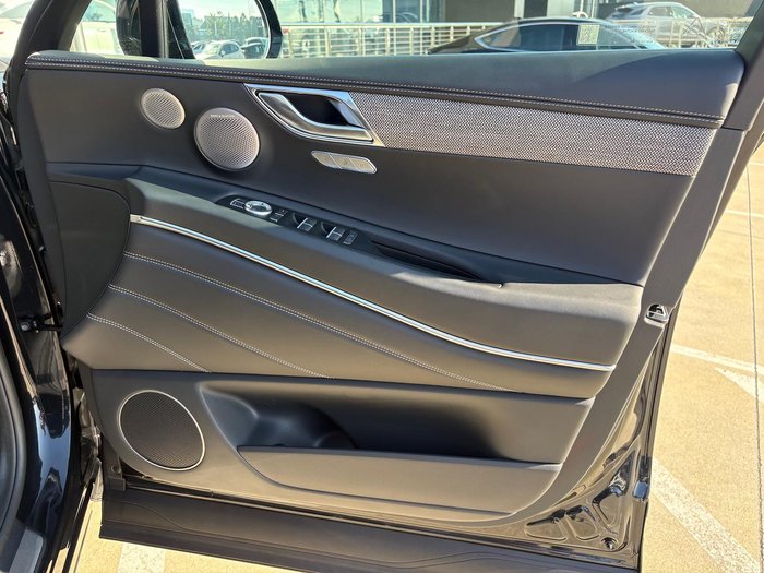 2025 Genesis GV80 3.5T Signature