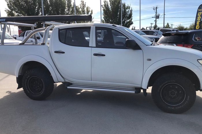 2014 Mitsubishi Triton GLX