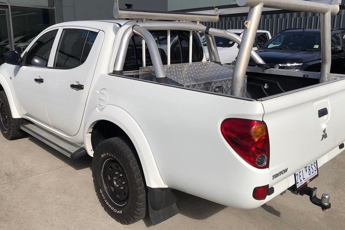 2014 Mitsubishi Triton GLX