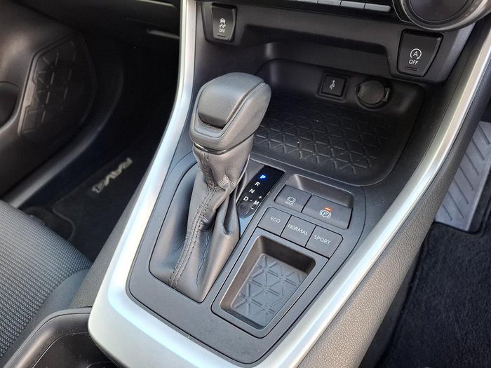 2022 Toyota RAV4 GX