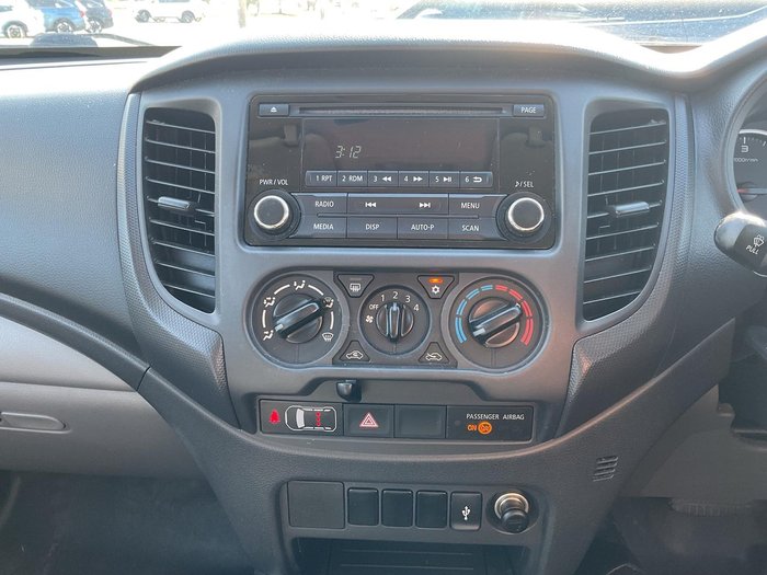 2016 Mitsubishi Triton GLX