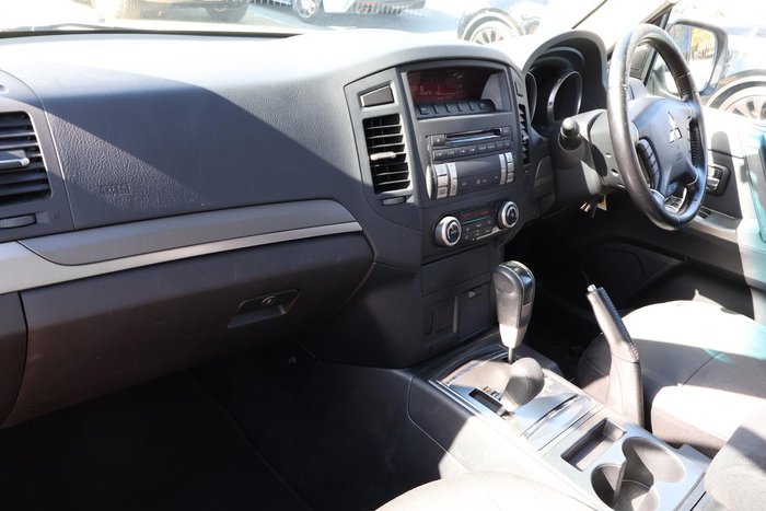 2011 Mitsubishi Pajero GLS