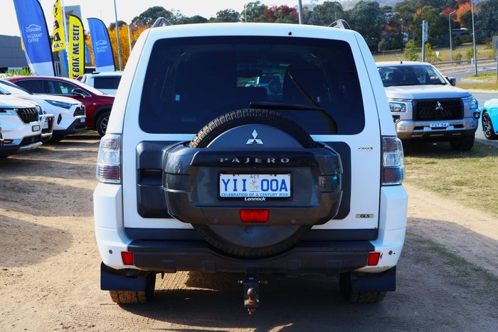 2011 Mitsubishi Pajero GLS