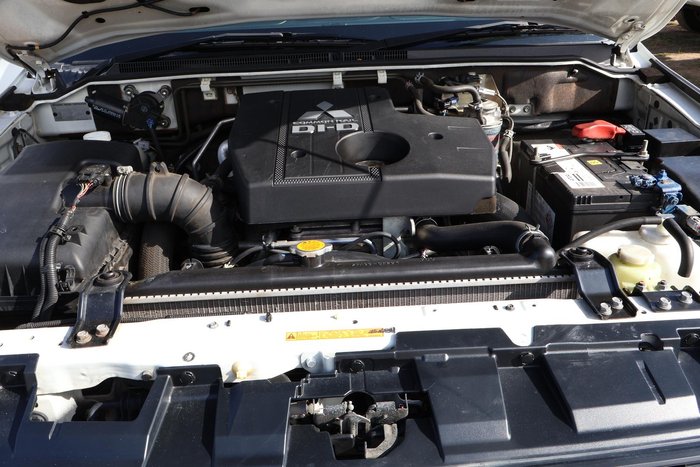 2011 Mitsubishi Pajero GLS