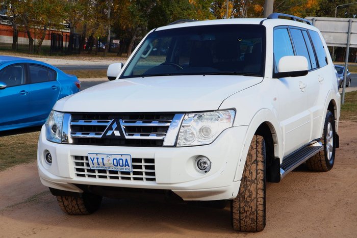 2011 Mitsubishi Pajero GLS