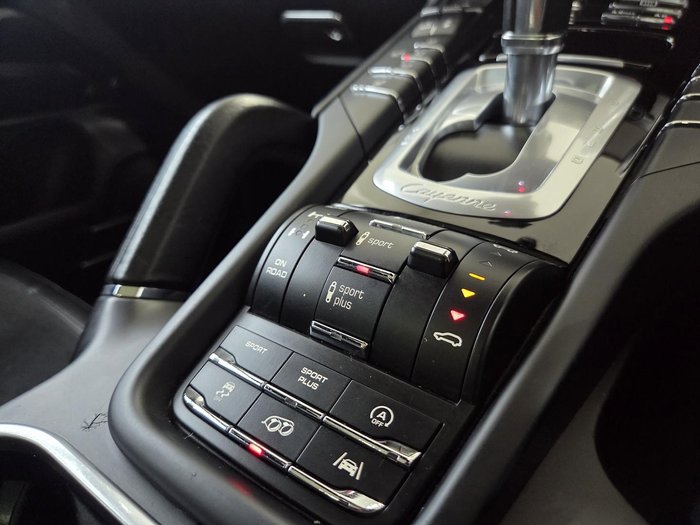 2016 Porsche Cayenne GTS