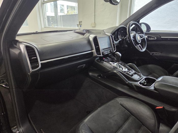2016 Porsche Cayenne GTS