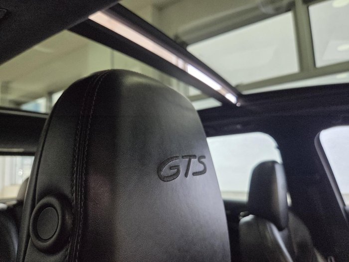 2016 Porsche Cayenne GTS